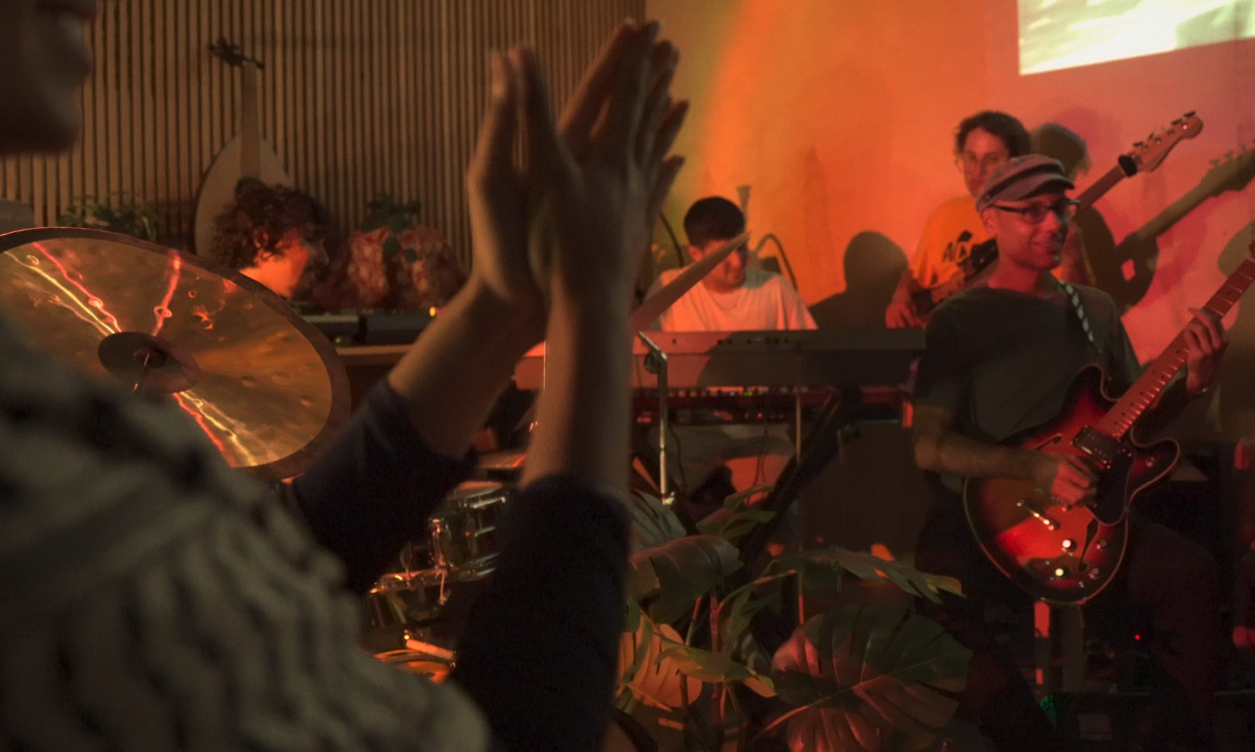 Al-Akhbar performing live